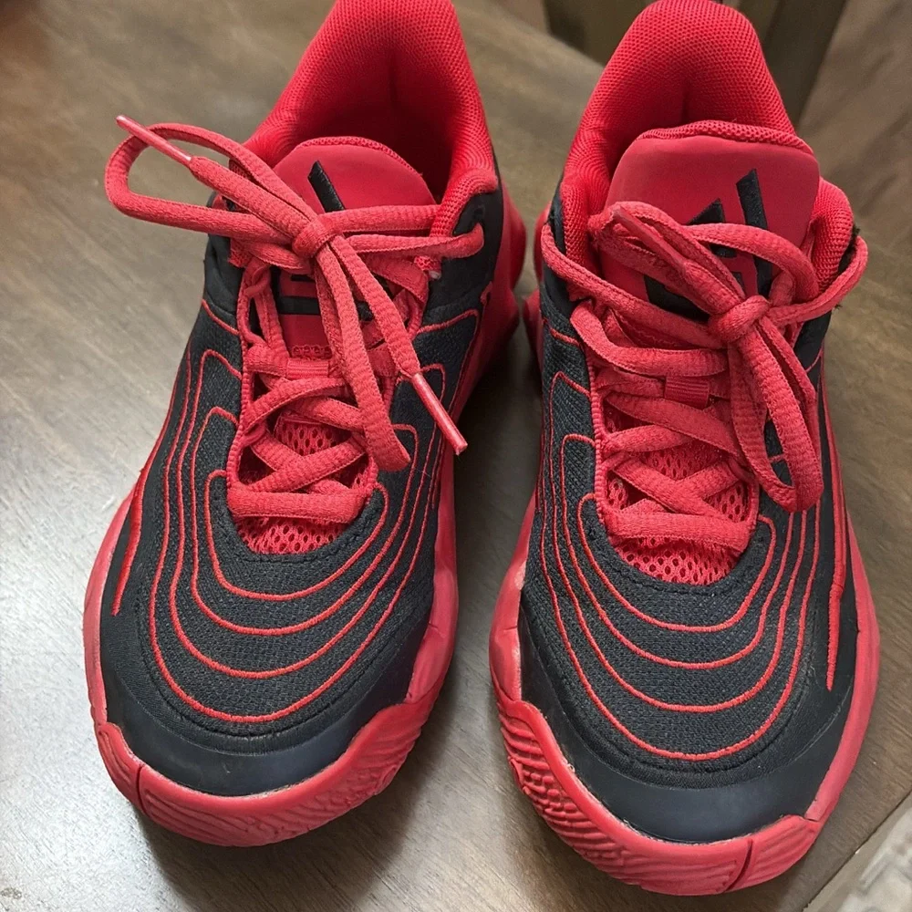 Nike Red and Black Kids Sneakers - Picture 2 of 3